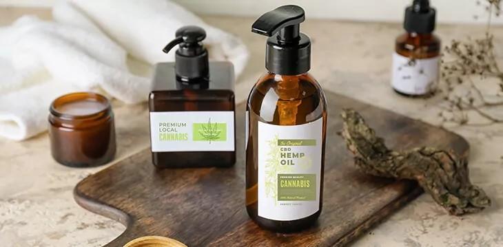 History 3 Set produse cosmetice cu ulei de cânepă pentru hidratarea intensă a pielii.
